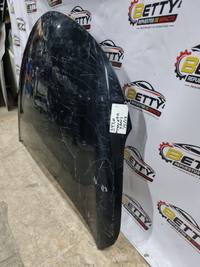 Capot Toyota yaris 2015, 2016 y 2017 usado en buen estado - fotografía 2