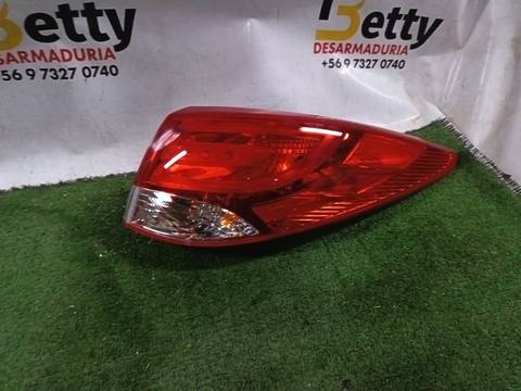 Foco trasero derecho Hyundai Tucson 2011, 2012, 2013, 2014 y 2015 usado en buen estado