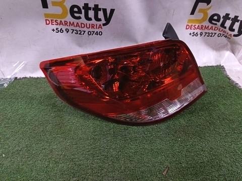 Foco trasero izquierdo Chevrolet Sail 2016 en adelante usado en buen estado