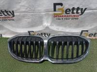 Máscara BMW Serie 1 F40 116i 118d 120d 128ti 2019, 2020, 2021, 2022, 2023, 2024 y 2025 usado en buen estado