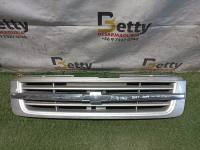 Máscara Chevrolet Dmax 2005, 2006, 2007, 2008, 2009 y 2010 usado en buen estado