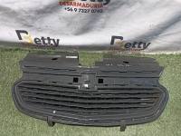 Máscara Chevrolet Sail 2016, 2017, 2018, 2019, 2020, 2021, 2022 y 2023 usado en buen estado - fotografía 2