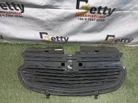 Mascara Chevrolet Sail 2016, 2017, 2018, 2019, 2020, 2021, 2022 y 2023 usado en buen estado