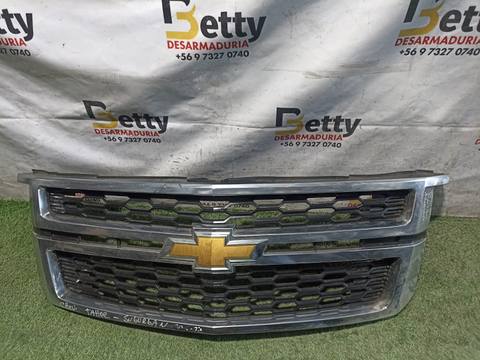 Mascara Chevrolet Tahoe Chevrolet Suburban 2015, 2016, 2017, 2018, 2019 y 2020 usado en buen estado