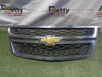 Mascara Chevrolet Tahoe Chevrolet Suburban 2015, 2016, 2017, 2018, 2019 y 2020 usado en buen estado