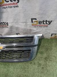 Mascara Chevrolet Tahoe Chevrolet Suburban 2015, 2016, 2017, 2018, 2019 y 2020 usado en buen estado - fotografía 2