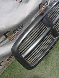 Mascara Dodge Ram 1500 Dodge Ram 2500 2003, 2004, 2005 y 2006 usado en buen estado - fotografía 3