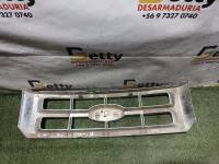 Mascara Ford escape 2008, 2009, 2010, 2011 y 2012 usado en buen estado - fotografía 4