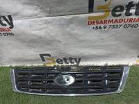 Máscara Hyundai Accent sedan prime 2003, 2004, 2005 y 2006 usado en buen estado