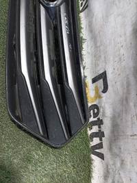 Máscara Hyundai creta 2016, 2017 y 2018 usado en buen estado - fotografía 2