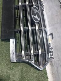 Mascara Hyundai Creta 2021, 2022, 2023 y 2024 usado en buen estado - fotografía 2