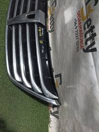Máscara Hyundai equus 2011, 2012, 2013, 2014, 2015, 2016 y 2017 usado en buen estado - fotografía 2