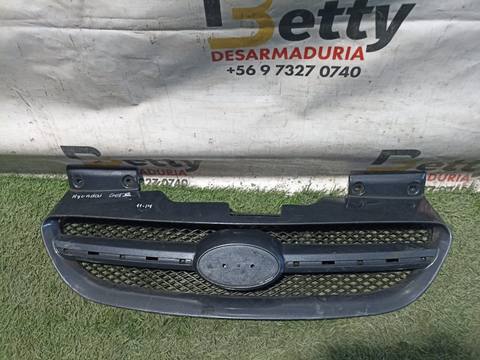 Máscara Hyundai Getz 2007, 2008, 2009, 2010 y 2011 usado en buen estado