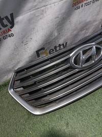 Mascara Hyundai Grand Santa Fe 2017, 2018 y 2019 usado en buen estado - fotografía 3