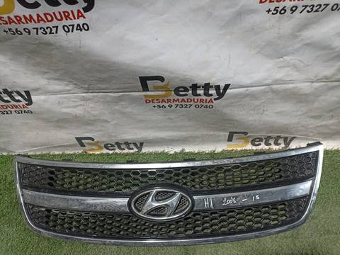 Mascara Hyundai H1 2007, 2008, 2009, 2010, 2011, 2012, 2013, 2014 y 2015 usado en buen estado