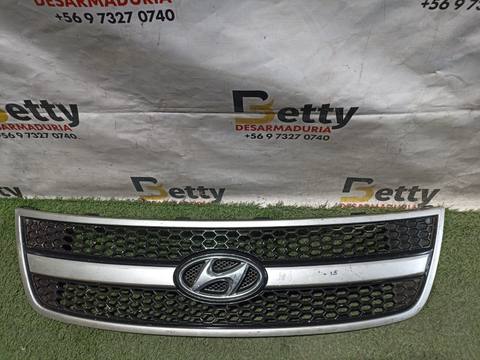 Mascara Hyundai H1 2007, 2008, 2009, 2010, 2011, 2012, 2013, 2014 y 2015 usado en buen estado