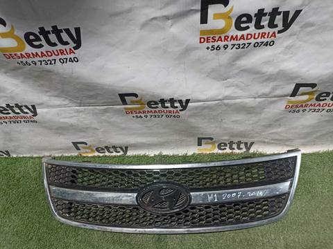 Máscara Hyundai H1 2007, 2008, 2009, 2010, 2011, 2012, 2013, 2014 y 2015 usado en buen estado