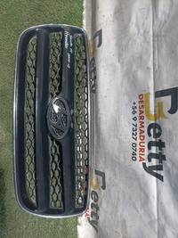 Máscara Hyundai Santa Fe 2006, 2007 y 2008 usado en buen estado
