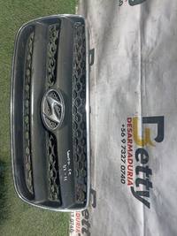 Mascara Hyundai Santa Fe 2006, 2007 y 2008 usado en buen estado