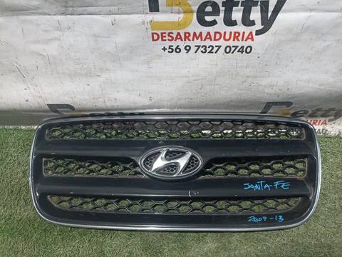 Máscara Hyundai Santa Fe 2006, 2007 y 2008 usado en buen estado