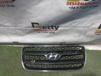 Máscara Hyundai Santa Fe 2006, 2007 y 2008 usado en buen estado