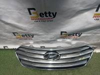 Máscara Hyundai Santa Fe 2016, 2017 y 2018 usado en buen estado