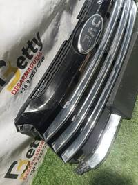 Mascara Jac JS2 con daños lado derecho 2021, 2022, 2023, 2024 y 2025 usado en buen estado - fotografía 3