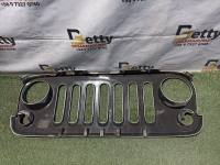 Máscara Jeep wrangler jk 2010, 2011, 2012, 2013, 2014, 2015, 2016, 2017 y 2018 usado en buen estado - fotografía 4