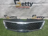 Mascara Kia Cerato C 2009, 2010, 2011 y 2012 usado en buen estado