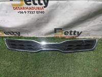 Máscara Kia Rio 3 kia rio 5 2012, 2013, 2014 y 2015 usado en buen estado