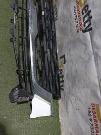 Mascara Kia seltos 2020, 2021, 2022, 2023 y 2024 usado en buen estado - fotografía 2