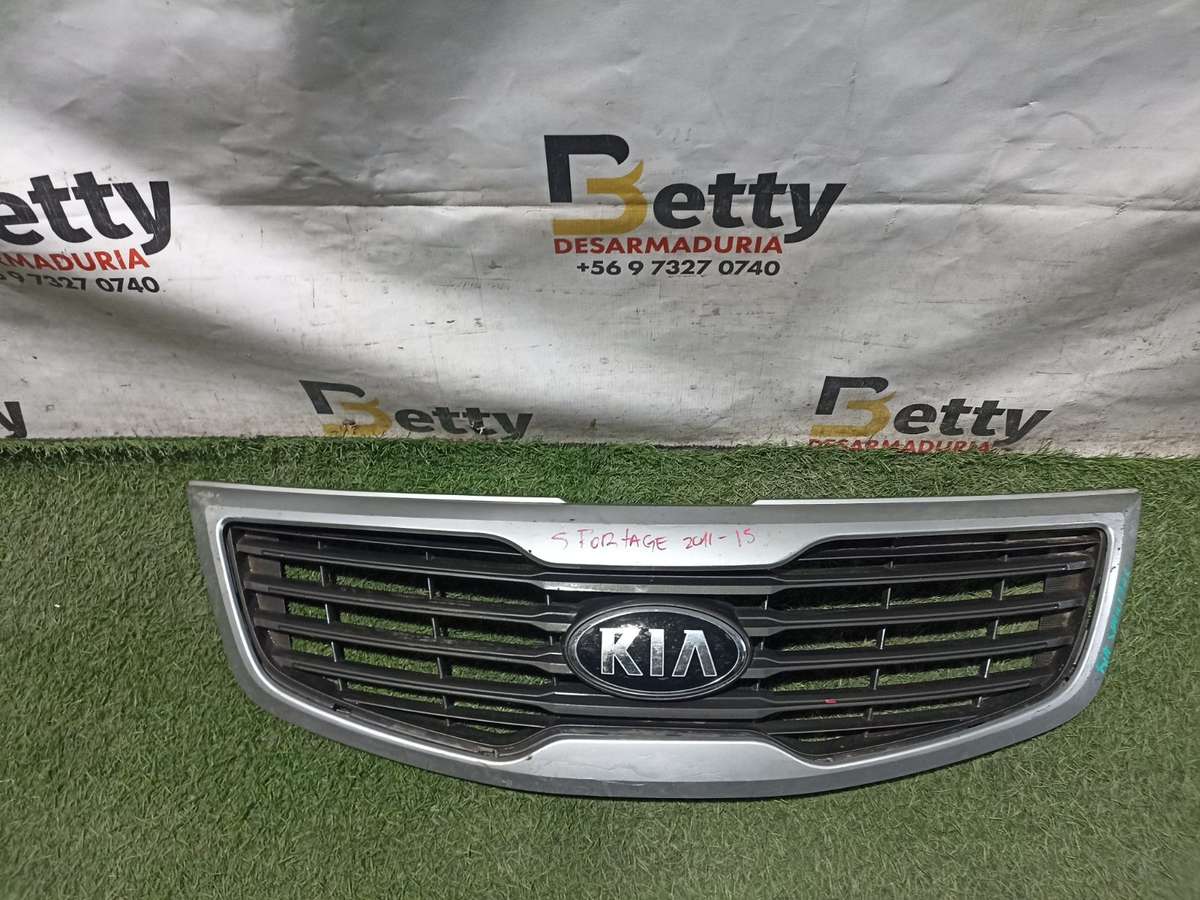 Mascara Kia Sportage 2011, 2012, 2013, 2014 y 2015 usado en buen estado