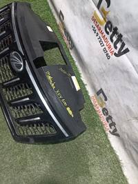 Mascara Mahindra xuv 500 2016, 2017, 2018, 2019 y 2020 usado en buen estado - fotografía 2