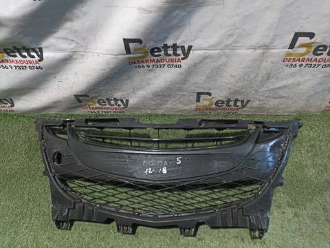 Mascara Mazda 5 2012, 2013, 2014, 2015, 2016 y 2017 usado en buen estado