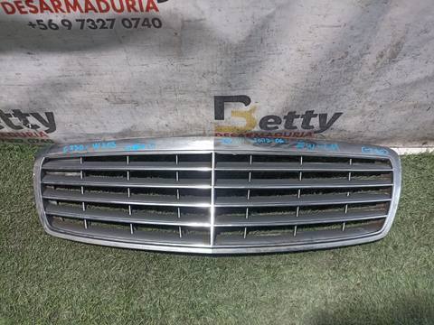 Mascara Mercedes Benz w211 2003, 2004, 2005, 2006, 2007, 2008 y 2009 usado en buen estado