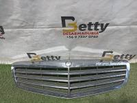 Máscara Mercedes Benz C350 2008 en adelante usado en buen estado