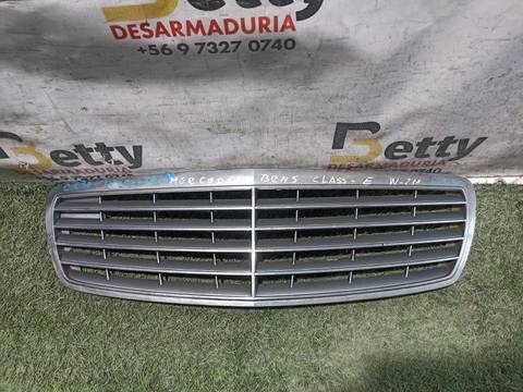 Mascara Mercedes Benz w211 2003, 2004, 2005, 2006, 2007, 2008 y 2009 usado en buen estado