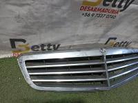 Mascara Mercedes Benz Clase C W204 2008, 2009, 2010 y 2011 usado en buen estado - fotografía 3