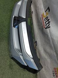 Máscara Mitsubishi l200 2020, 2021, 2022, 2023, 2024 y 2025 usado en buen estado - fotografía 2