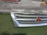 Máscara Mitsubishi Montero 2000, 2001, 2002, 2003, 2004, 2005 y 2006 usado en buen estado - fotografía 2
