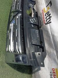 Máscara Mitsubishi Montero 2015, 2016, 2017, 2018, 2019, 2020 y 2021 usado con detalles - fotografía 2