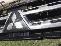 Máscara Mitsubishi Montero 2015, 2016, 2017, 2018, 2019, 2020 y 2021 usado con detalles - fotografía 4