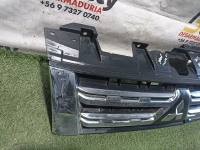 Máscara Mitsubishi Montero 2015, 2016, 2017, 2018, 2019, 2020 y 2021 usado con detalles - fotografía 3