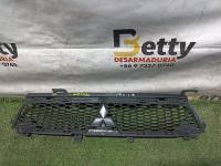 Máscara Mitsubishi Outlander 2010, 2011, 2012 y 2013 usado en buen estado
