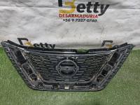 Mascara Nissan gashqai 2018, 2019, 2020, 2021 y 2022 usado en buen estado - fotografía 3