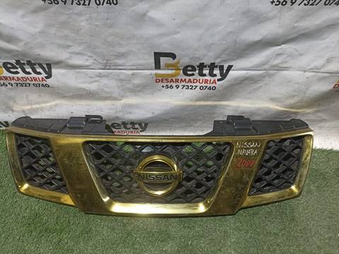 Mascara Nissan Navara 2008, 2009, 2010, 2011, 2012, 2013, 2014 y 2015 usado en buen estado