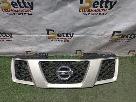 Mascara Nissan Navara 2008, 2009, 2010, 2011, 2012, 2013, 2014 y 2015 usado en buen estado