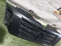Mascara Nissan NP300 NP 300 2015, 2016, 2017, 2018, 2019 y 2020 usado en buen estado - fotografía 2