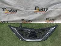 Mascara Nissan Sentra B17 Qashqai 2016, 2017, 2018, 2019 y 2020 usado en buen estado