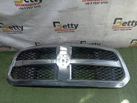 Mascara Dodge Ram 1500 Dodge Ram 2500 2014, 2015, 2016, 2017 y 2018 usado en buen estado